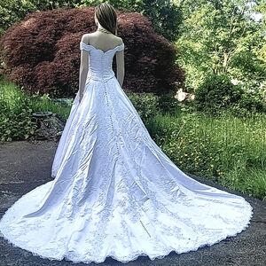 ALFRED ANGELO 1929 Wedding gown w train size small